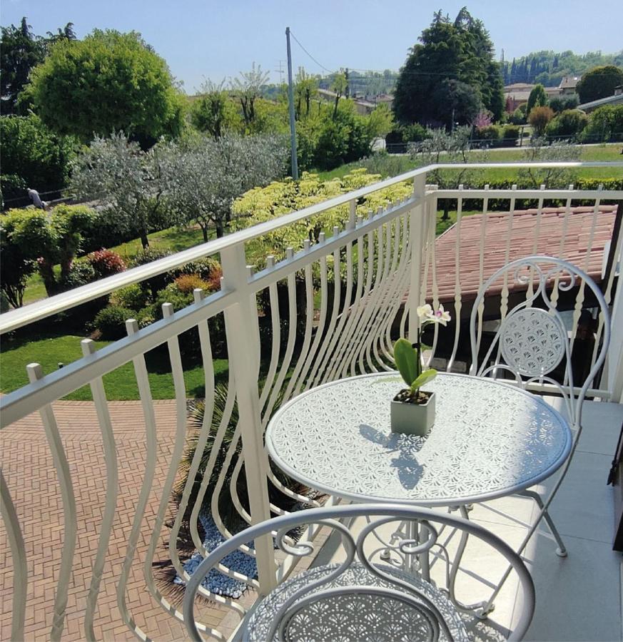 Bed And Breakfast Erilla Centenaro Exterior foto