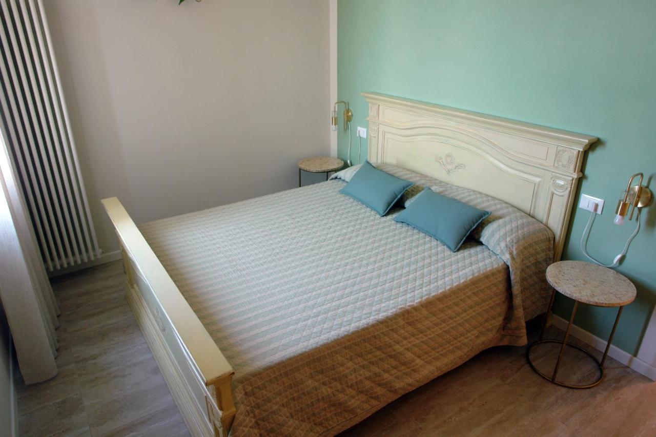 Bed And Breakfast Erilla Centenaro Exterior foto